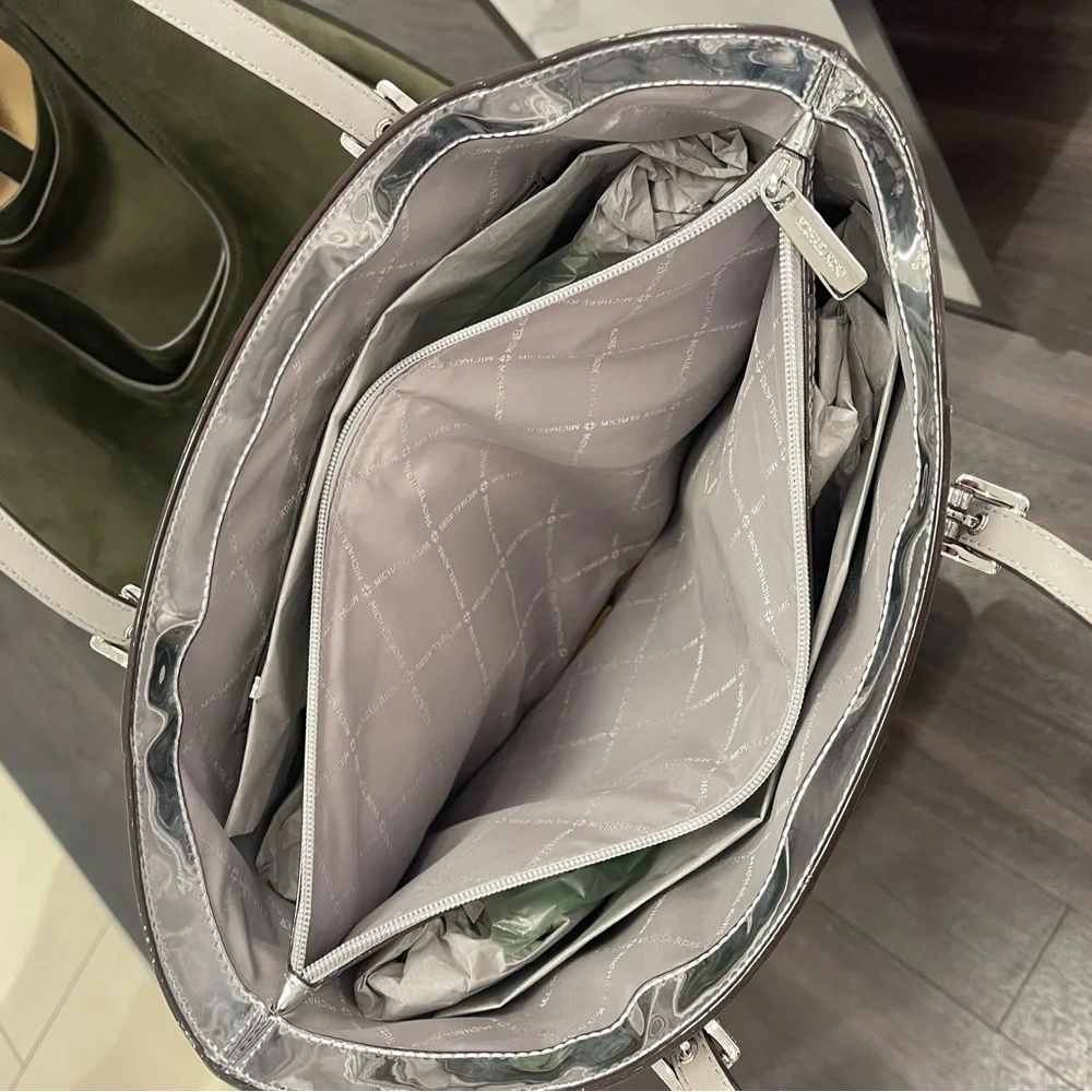 MICHAEL KORS Voyager Large Patent Logo Debossed EW Shoulder Tote Bag Silver NWT